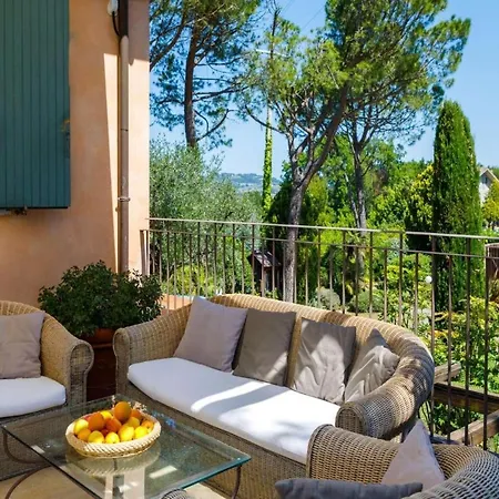 Rural Retreat *
